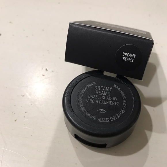 MAC Dazzleshadow- Dreamy Beams - Picture 8 of 8